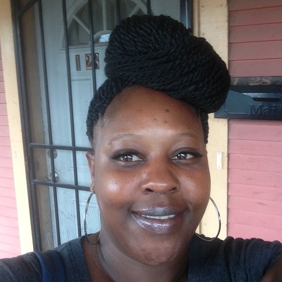 Meet your Posher, Nisha - Picture 2 of 2